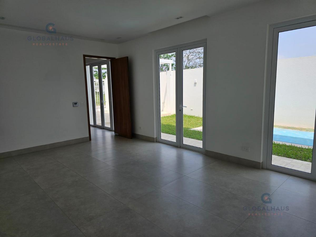 Venta de Casa en Proyecto en Aires Norte, 4 Habitaciones Samborondón V. J, Guayas — imagen 2