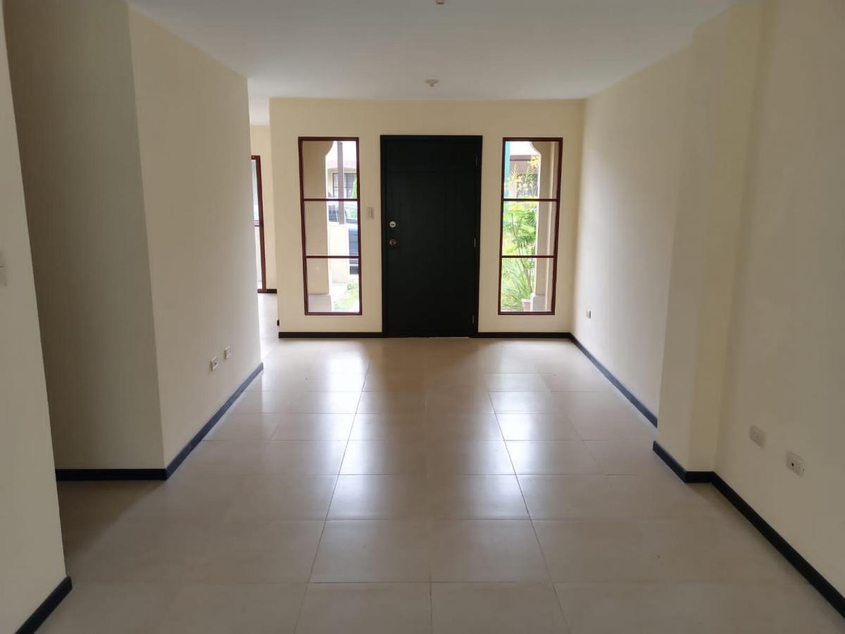 Casa de Venta en La Urbanización La Rioja, 4 Dorm., por Estrenar. Guayas — imagen 9