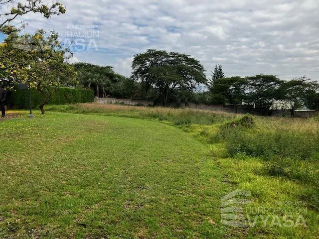 Puembo Arrayanes, Excelente Terreno de 2.364 m² en Venta — imagen 1