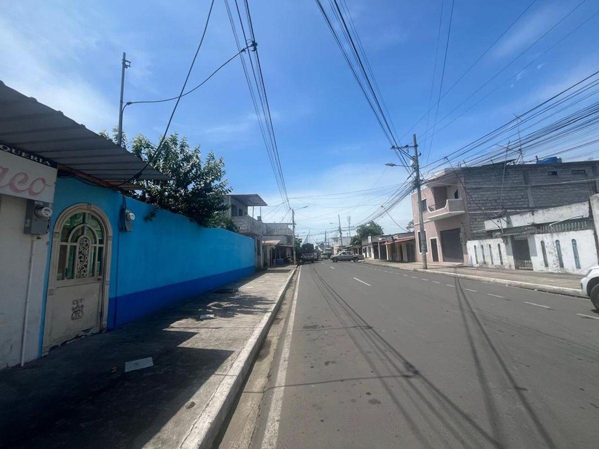 Se Vende Terreno Esquinero de 2 Frentes, con Casa, El Oro — imagen 10