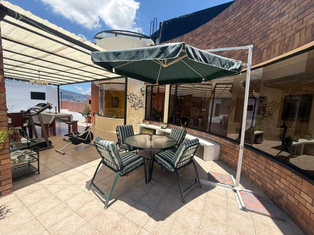 De Oportunidad Vendo Departamento Penthouse de Lujo - Sector Monteserrin — imagen 5