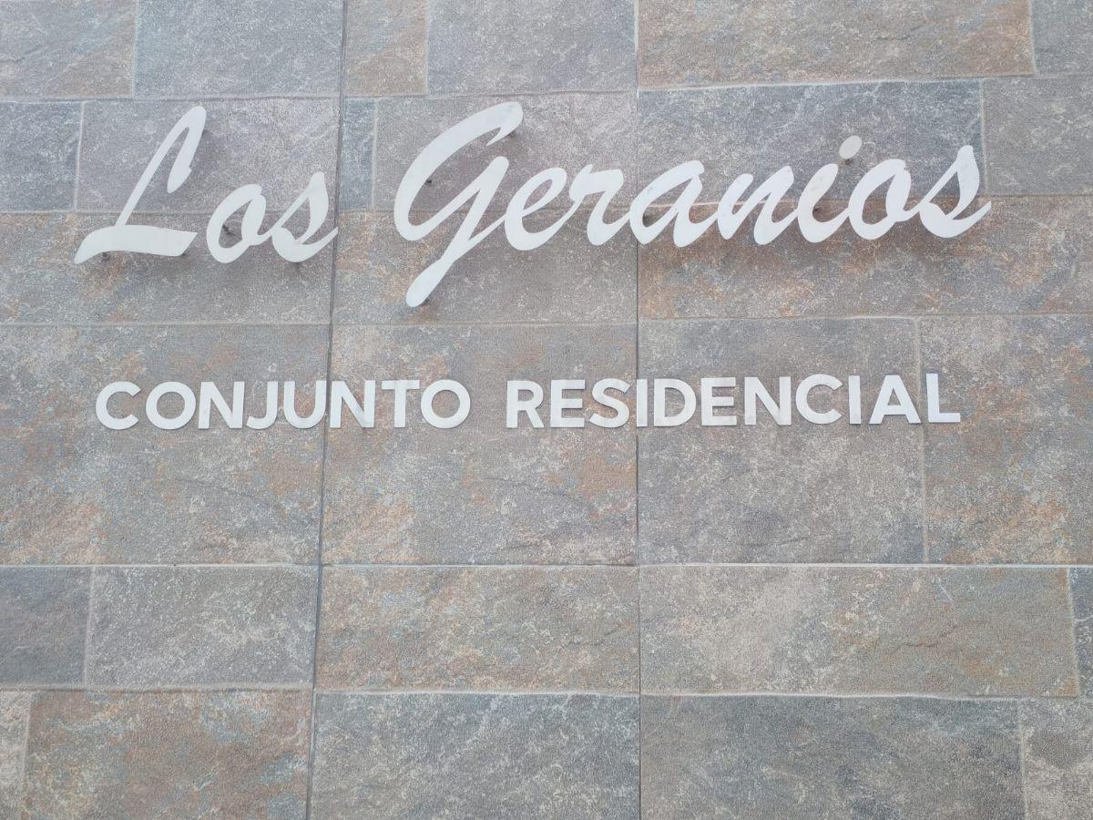 Calderon Casa Esquinera en Venta / Conjunto Las Gardenias — imagen 8