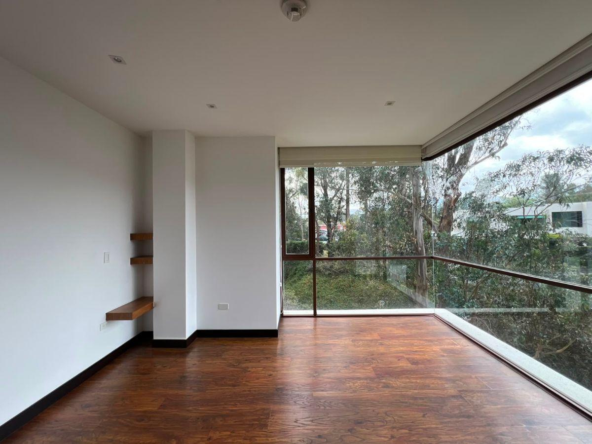Vendo Lindo Departamento Cumbaya 185 m, Terraza con Chimenea, Acceso a Ruta Viva $ — imagen 10