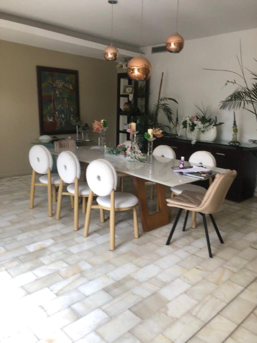 Casa de 892 m² con 5 Dorm. en Venta en Los Ceibos, Colinas de Los Ceibos, Guayas — imagen 9