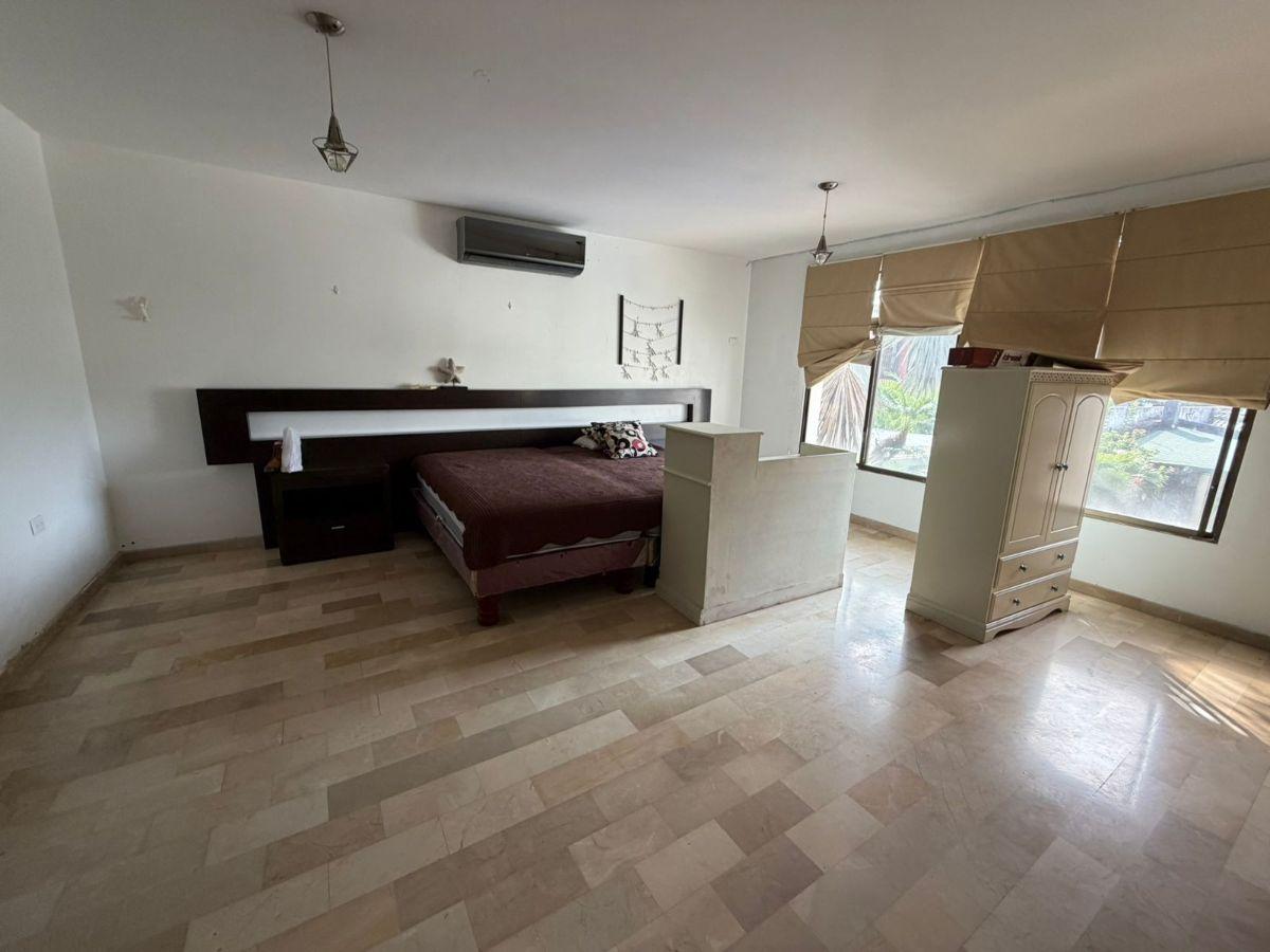 Casa de 892 m² con 5 Dorm. en Venta en Los Ceibos, Colinas de Los Ceibos, Guayas — imagen 7