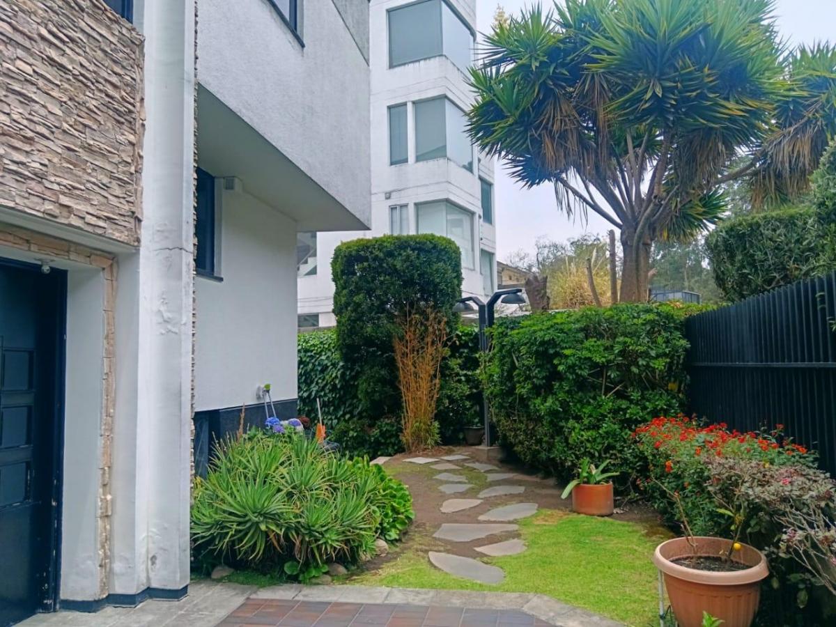 Oportunidad Bosque Quito Tenis, Hermoso Amplio Dpto. $142. 000, Oo — imagen 3