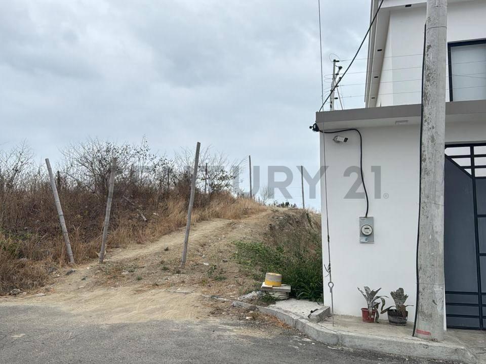 Gran Oportunidad: Lote en Cristal Azul, Manta, Manabí — imagen 10