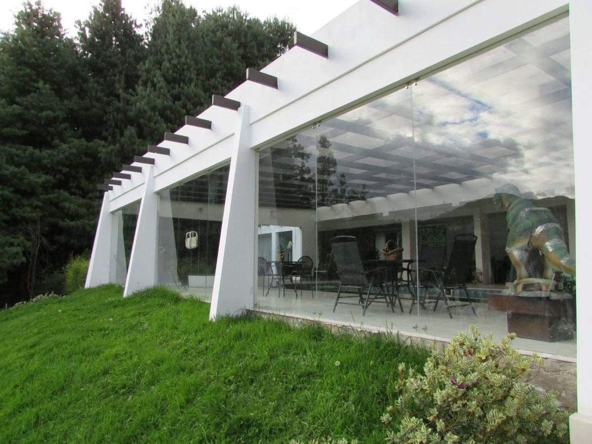 Amplia Propiedad Majestuosa en Exclusiva Urbanización en Tarqui, Azuay — imagen 7