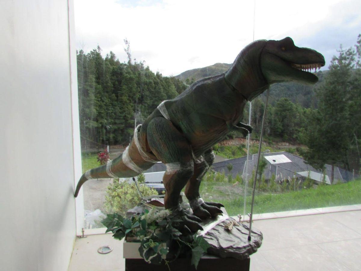 Amplia Propiedad Majestuosa en Exclusiva Urbanización en Tarqui, Azuay — imagen 2