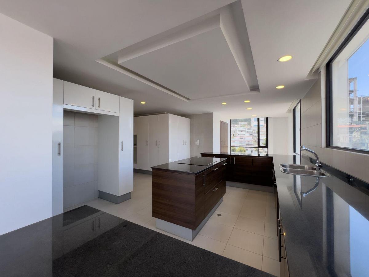 Oportunidad Departamento en Venta en Quito El Batán con Vista — imagen 3