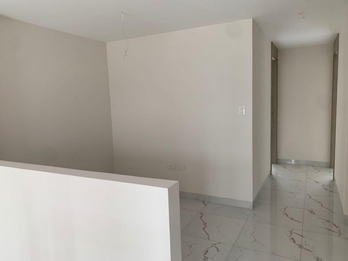 En Venta Hermosa Casa de Estreno en Urb. Millenium Village, Guayas — imagen 4