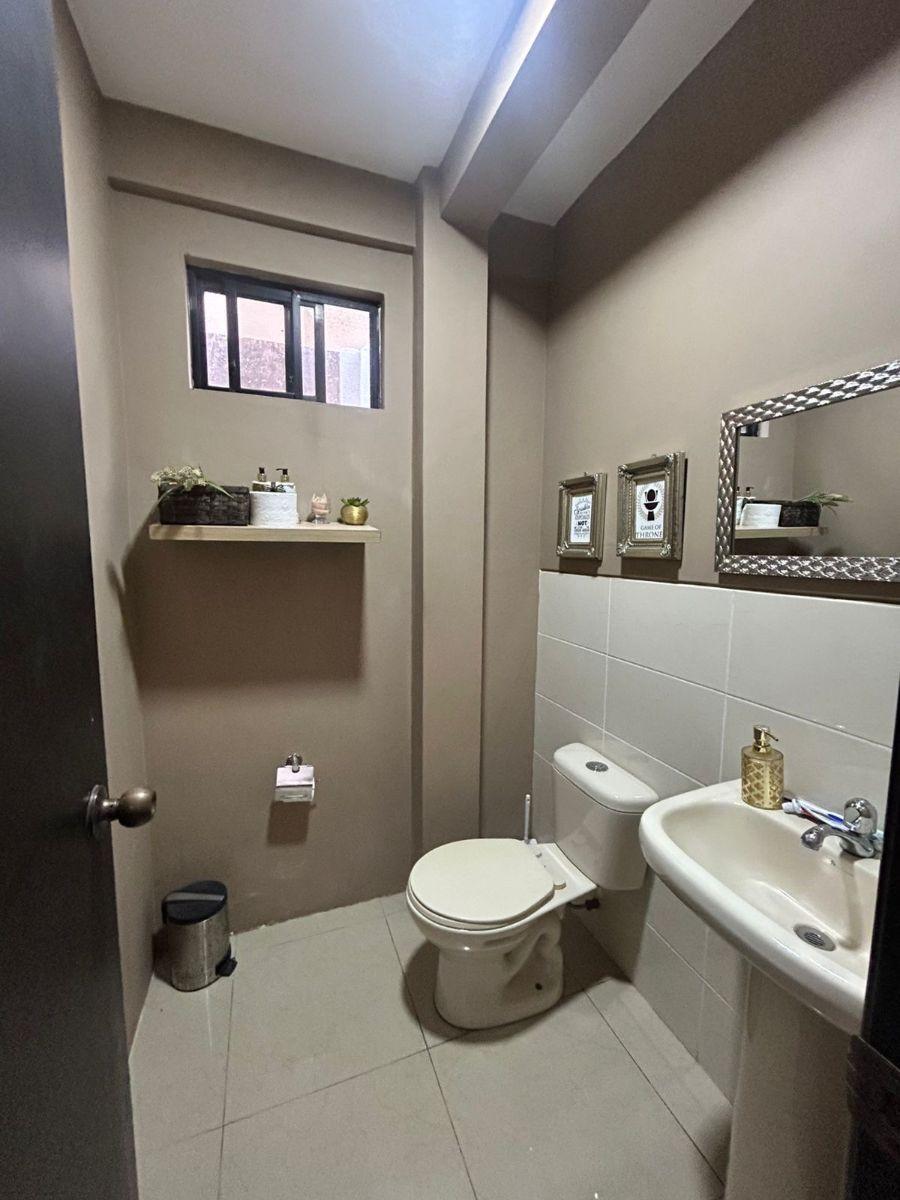 De Oportunidad Casa en Venta - Ciudad Celeste, Guayas — imagen 8