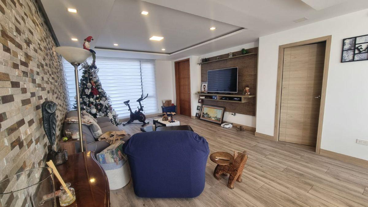 Vendo Amplio Departamento de 125 m² de 3 Dorm. en Tumbaco — imagen 6