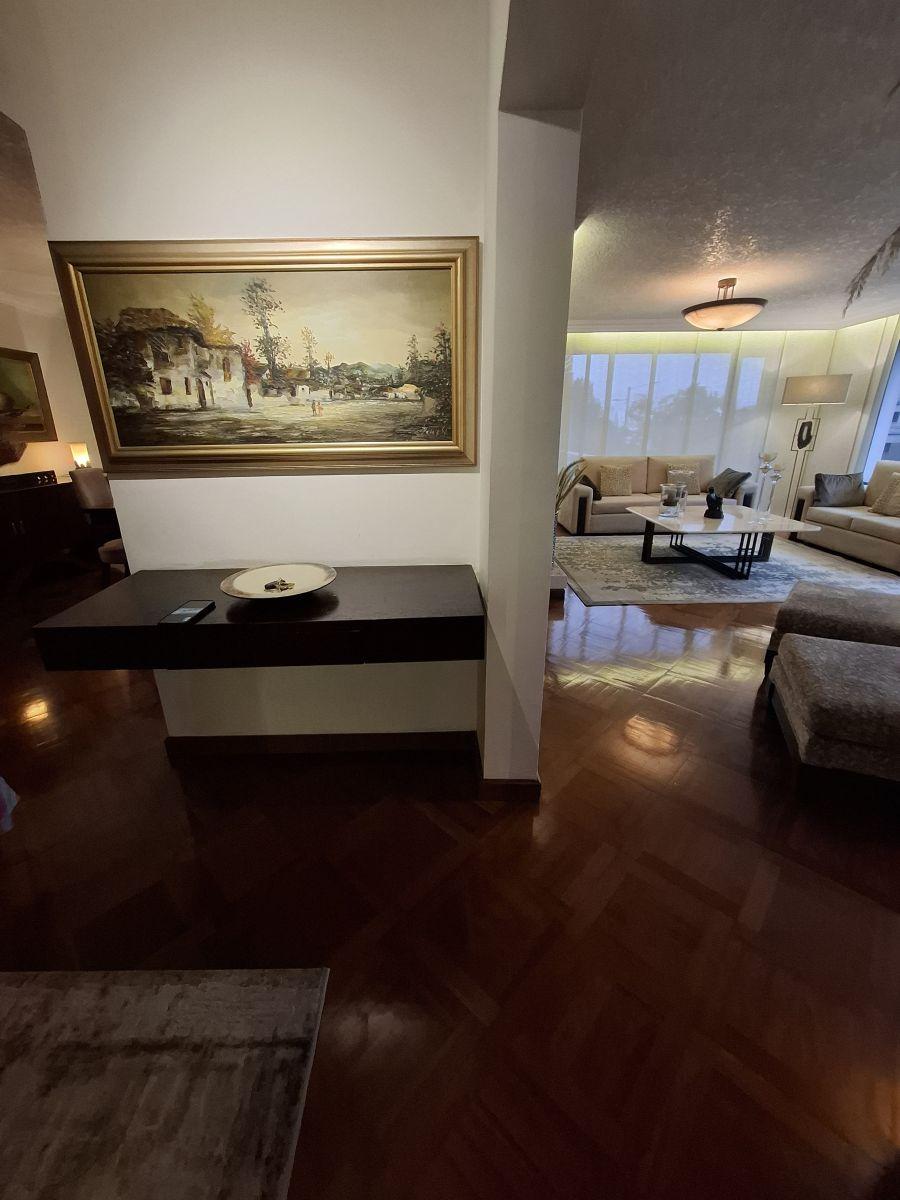 Departamento de Venta Remodelado - Sector González Suàrez — imagen 2