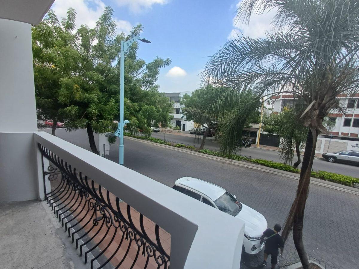 Departamento en Venta Principal Urdesa V. Emilio, Guayas — imagen 10