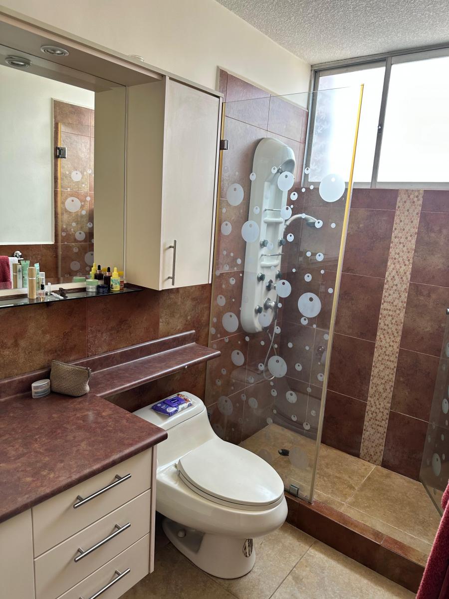 Acogedor Departamento de Venta Monteserrin — imagen 8