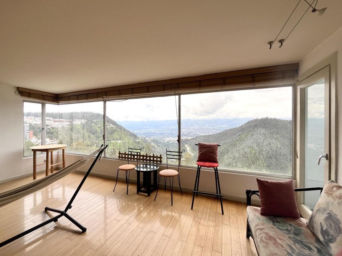 Departamento de Venta Semi Remodelado con Vista a Guápulo Sobre Gonzalez Suarez — imagen 8