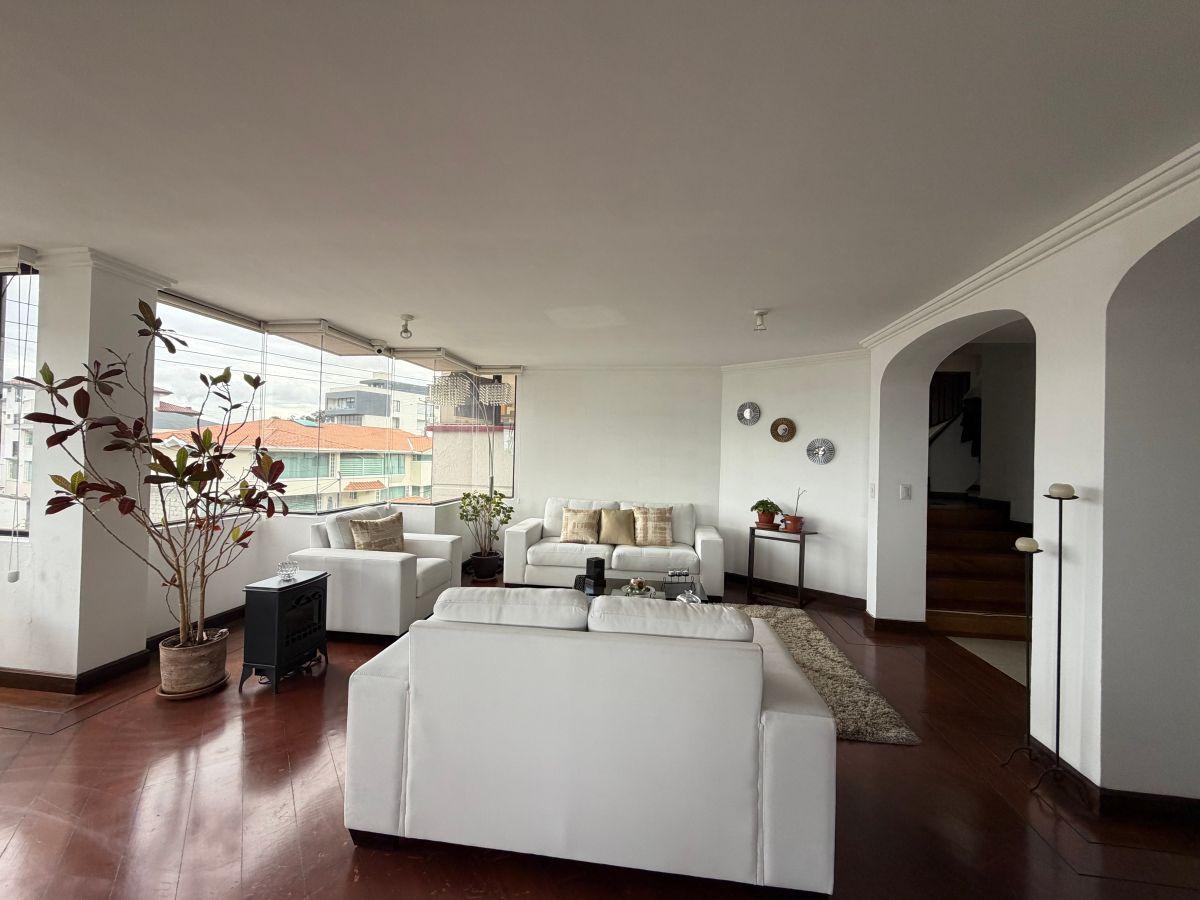 Departamento en Venta 3 Dorm. Amplia Terraza con Vista, Urbanización El Condado — imagen 10