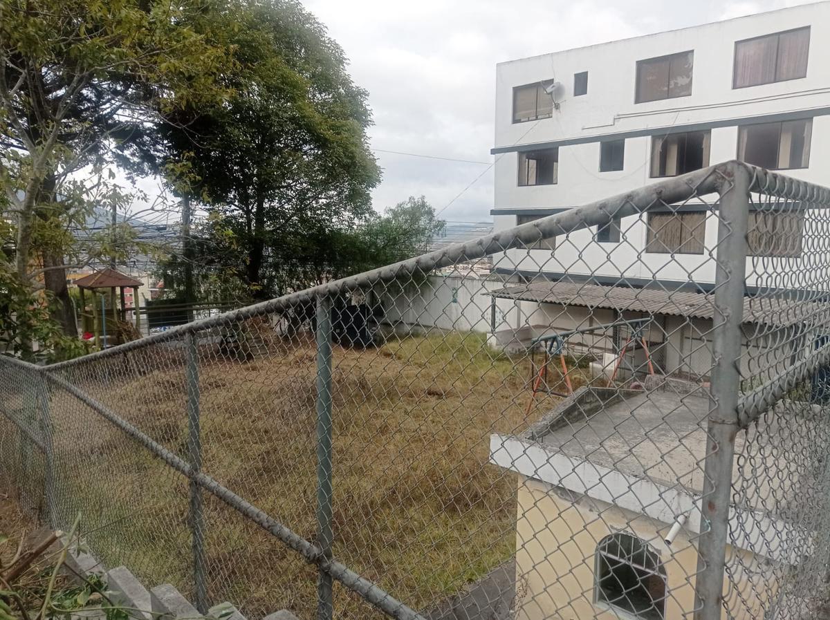 Se Vende Casa en Carcelén. Dos Frentes, Ideal Para Negocios, Cerca a Colegios. Provincia de Pichincha — imagen 8