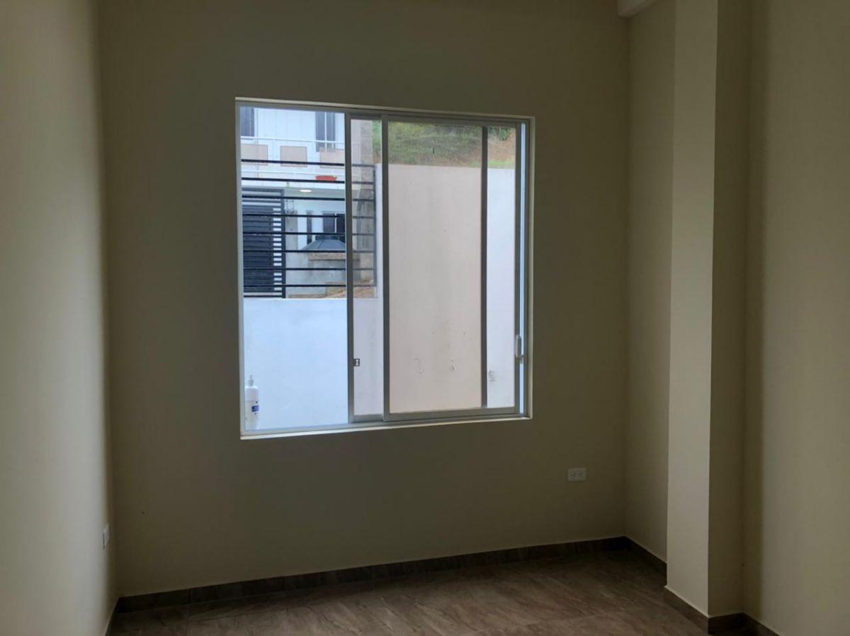 Casa de Venta por Estrenar en Atacames, Esmeraldas — imagen 2