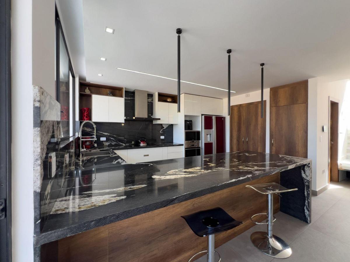 Luxury Penthouse With 189 m² Panoramic Terrace – San Juan, Cumbayá — imagen 2
