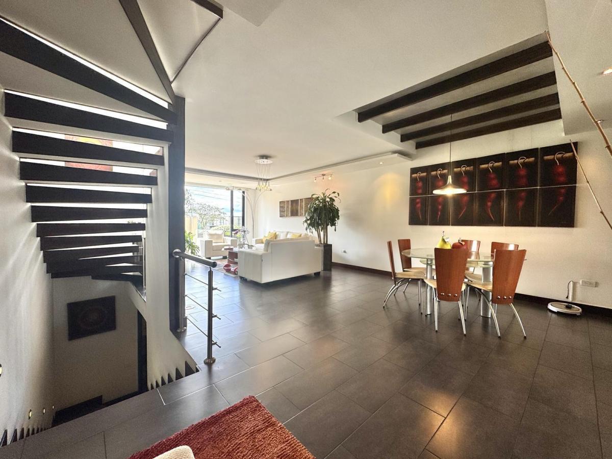 Casa de Venta en San Juan Alto Cumbayá — imagen 8