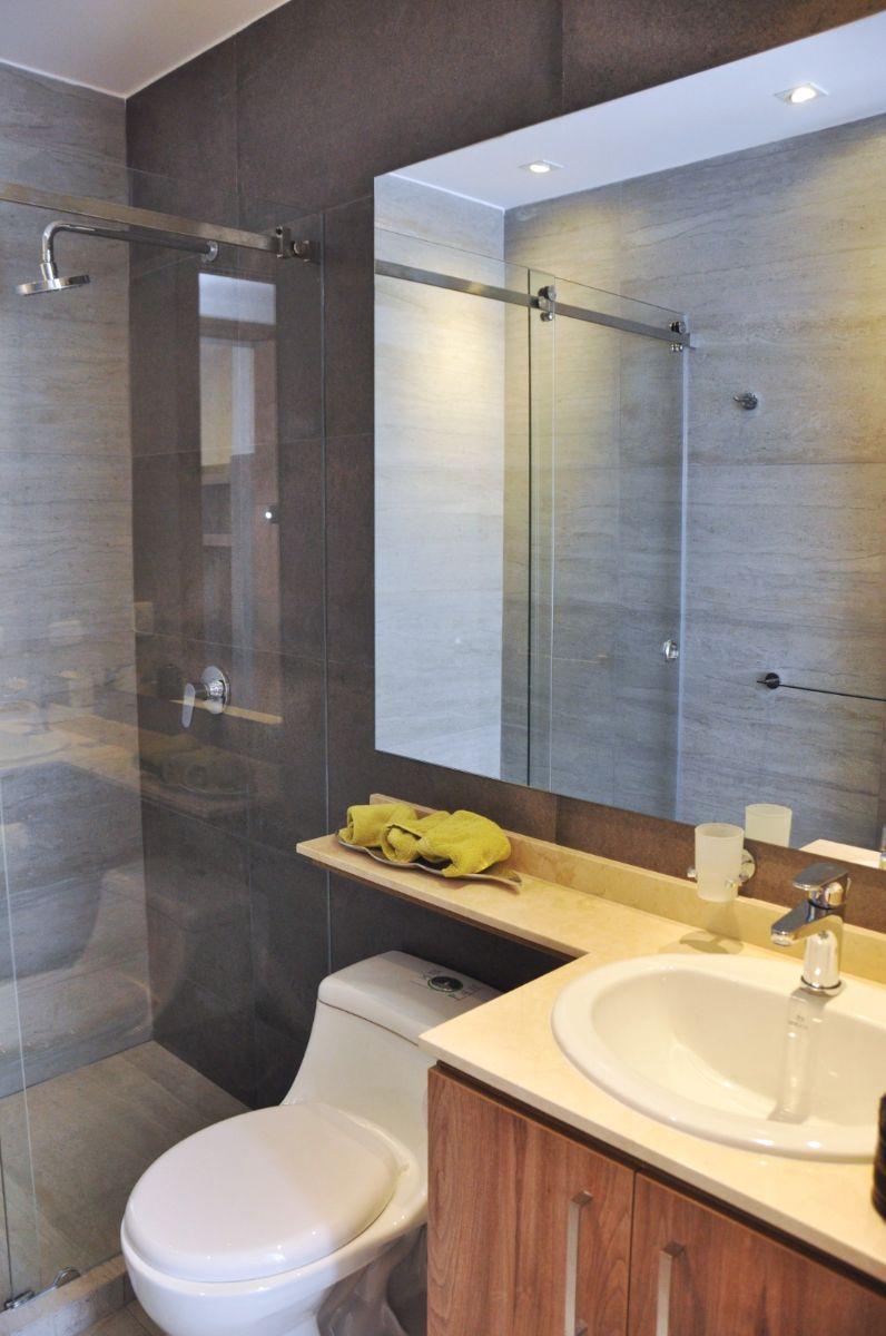 Venta Departamento con Balcon 3 Habitaciones en Urbanizacion El Condado — imagen 8