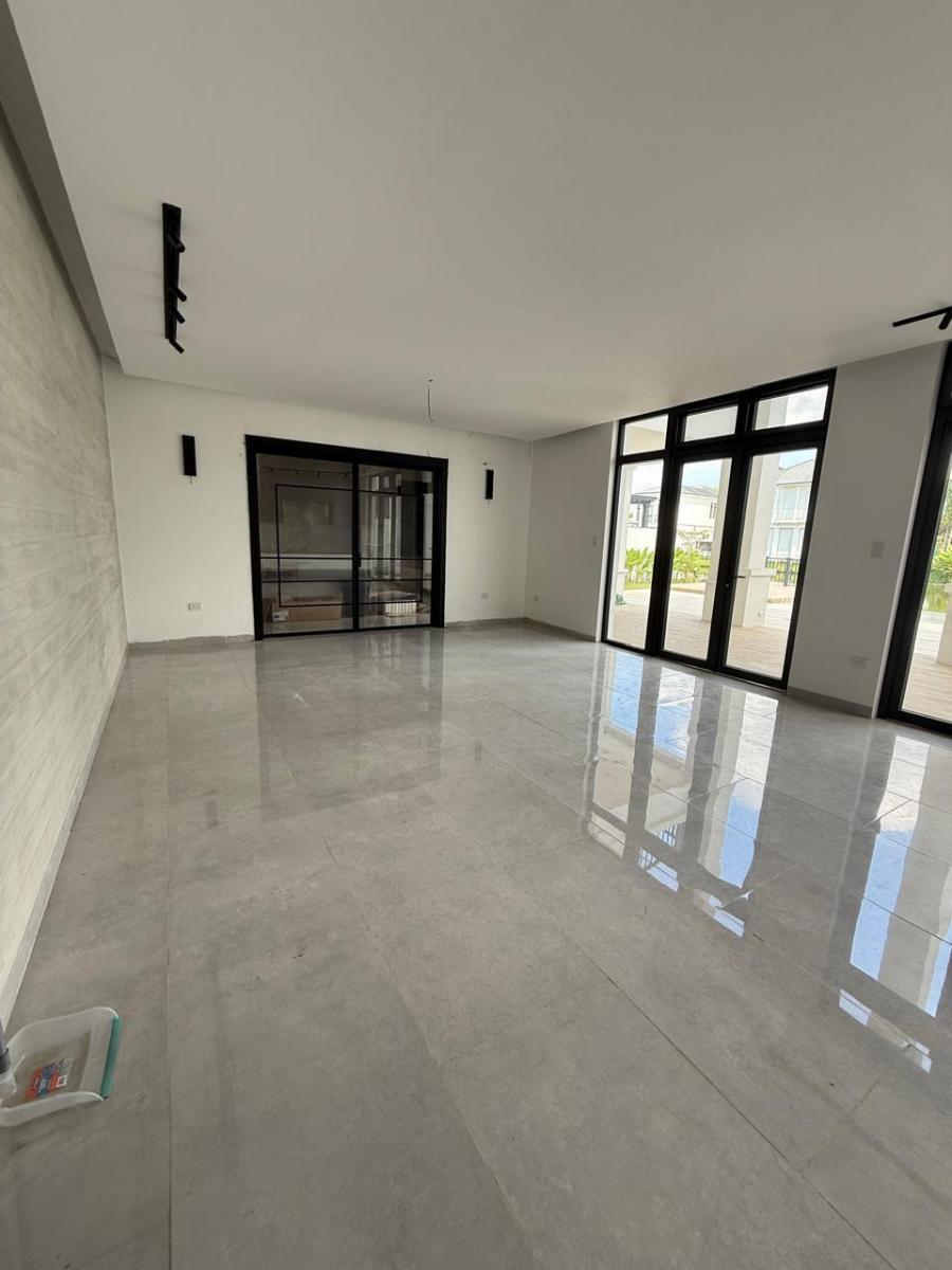 Casa en Venta - Aires de Batán (Con Piscina, Vista Al Lago y Área Social) - Sambo, Guayas — imagen 5