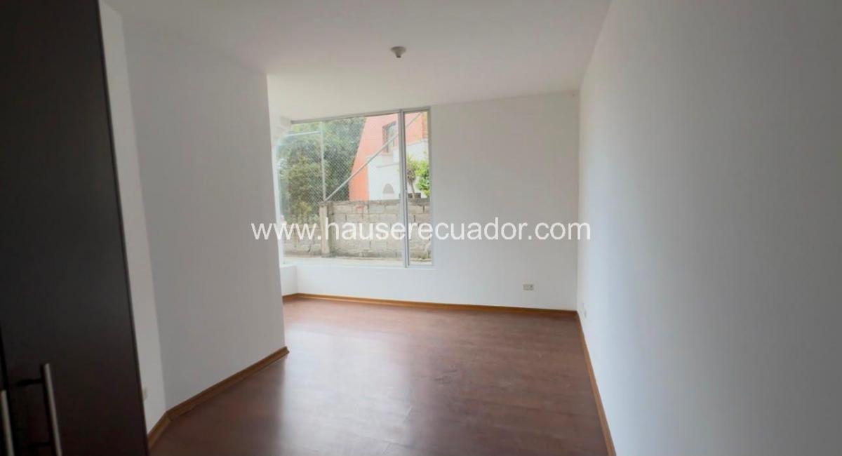 Departamento en Venta Urbanización El Condado a 5 Minutos del Mall Condado Shopping. Provincia de Pichincha — imagen 4