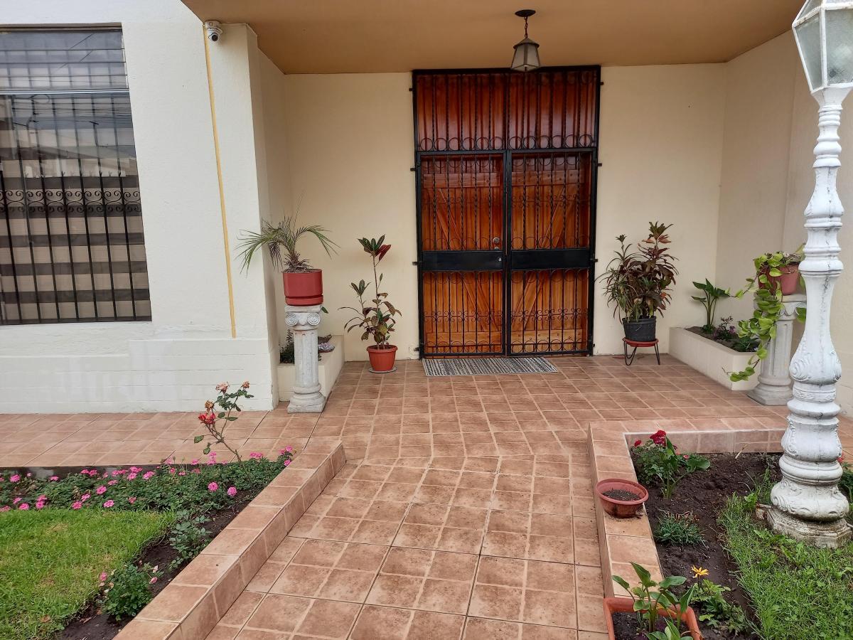 Vendo Casa Independiente Amplia Sector Urbanizacion Acosta Soberon Pasando Conocoto — imagen 6