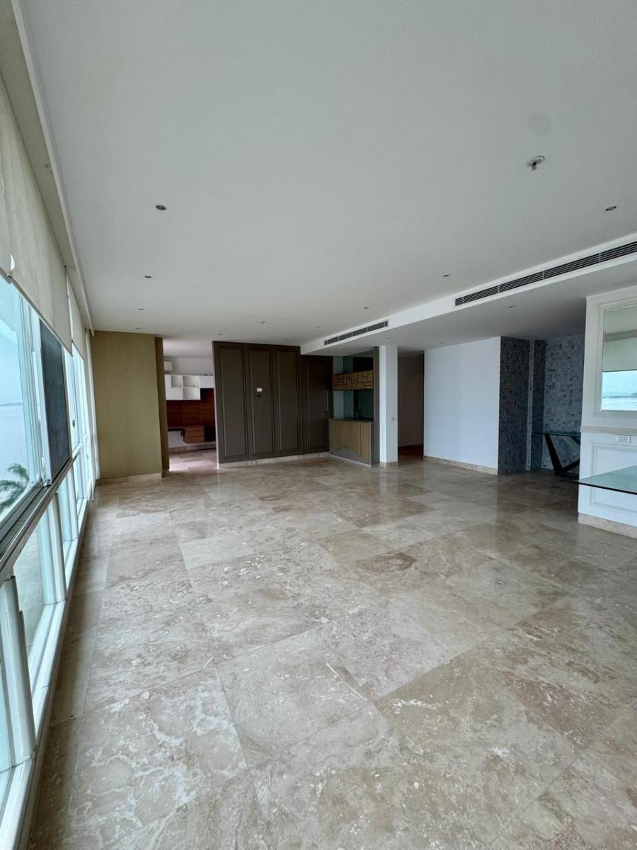 Vendo Departamento en Blue Bay Vista Al Rio, Guayas — imagen 8