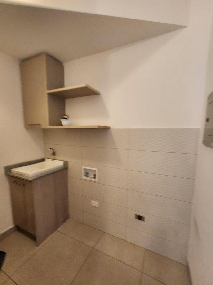 Venta Departamento La Carolina Dos Dorm. Dos Parqueaderos y Bodega 130 m Totales — imagen 2