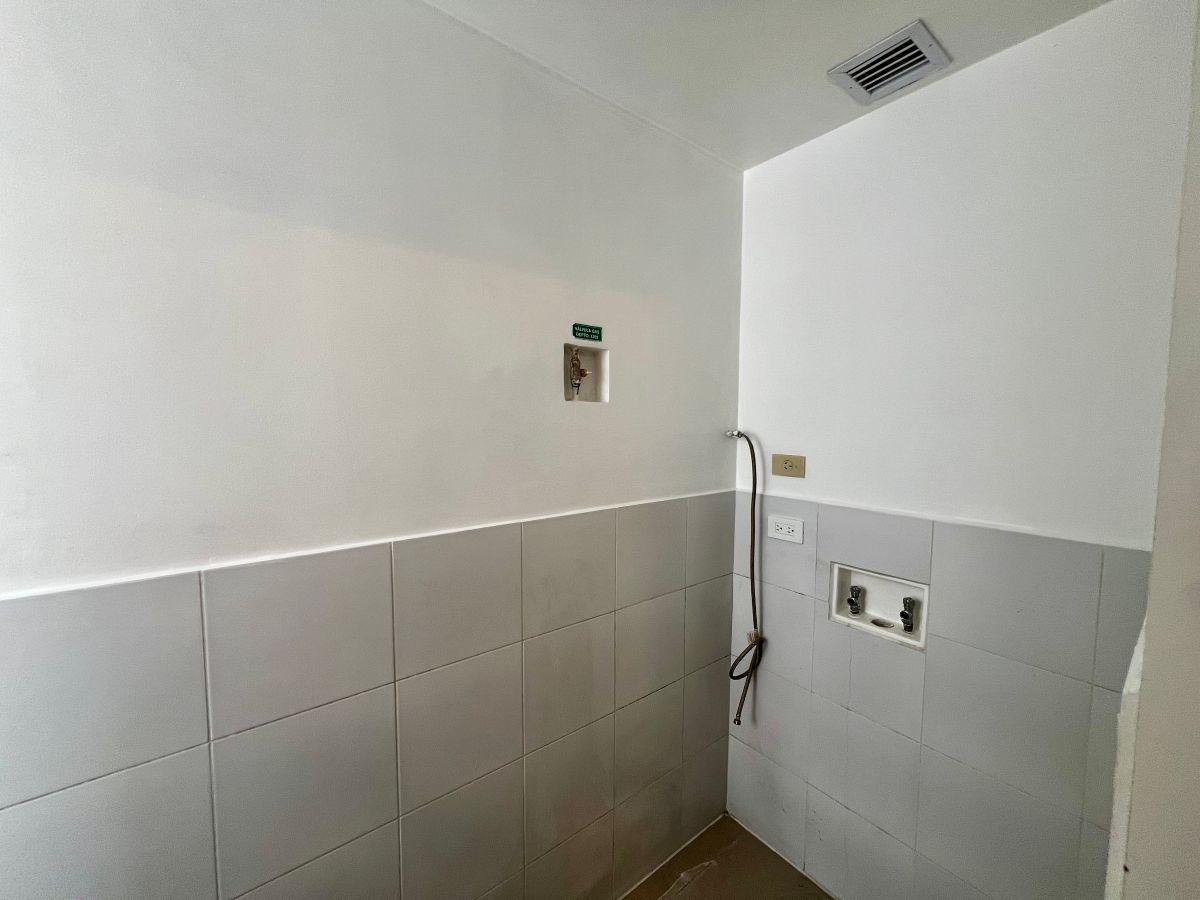 En Venta Departamento con Terraza Vista de Lujo - Gonzalez Suárez — imagen 8