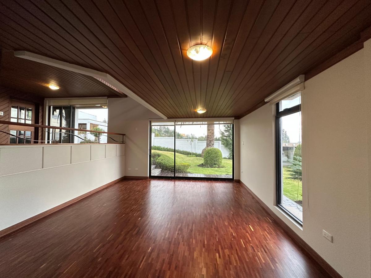 Casa de Venta en Quito, Sector de Cumbaya — imagen 8