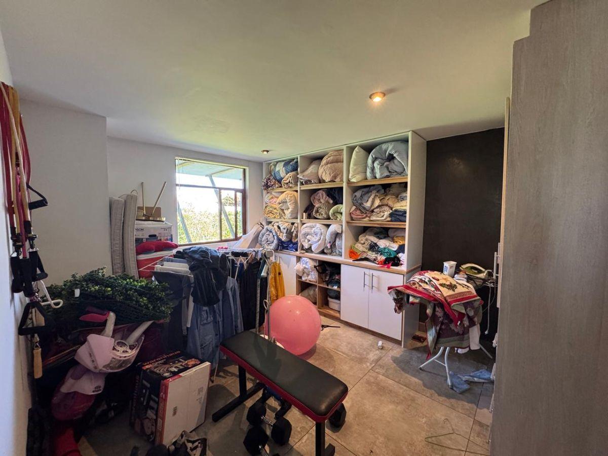 En Venta Casa con Piscina en Puembo — imagen 2