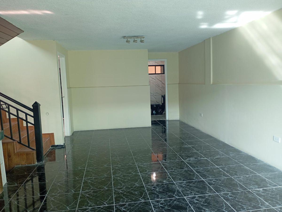 Carapungo Casa 3 Dorm. - 2 Pisos — imagen 3