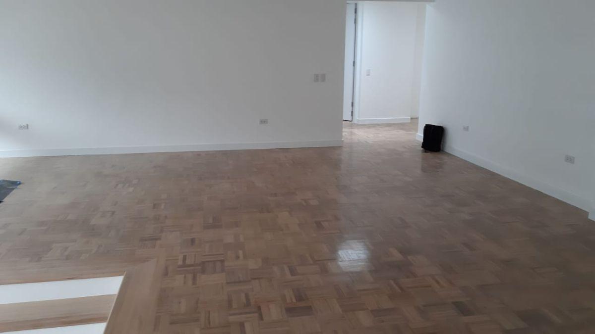 De Venta Hermoso Departamento Remodelado 100% en Sector Gonzalez Suarez — imagen 9