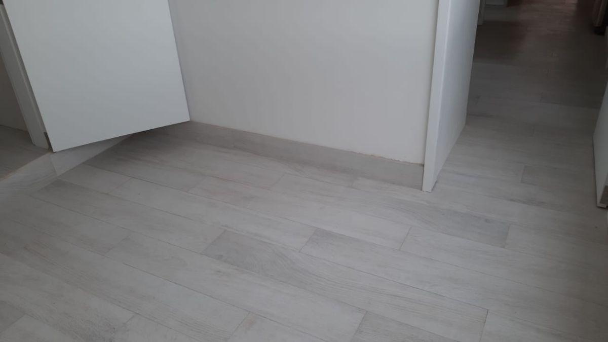 De Venta Hermoso Departamento Remodelado 100% en Sector Gonzalez Suarez — imagen 7