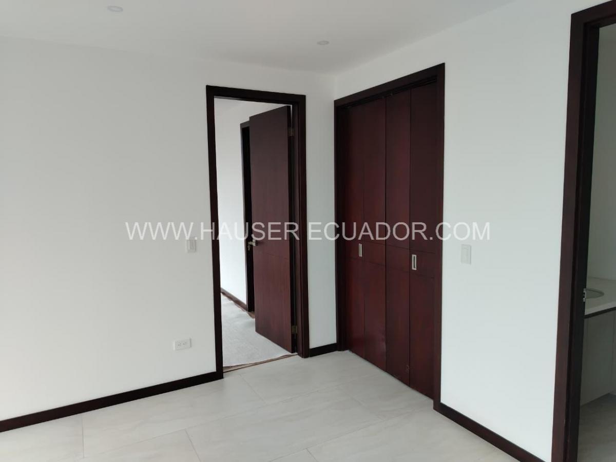 Departamento por Estrenar en Bellavista, 2 Habitaciones con Balcón, Áreas Húmedas - Seguridad 24/7 — imagen 2