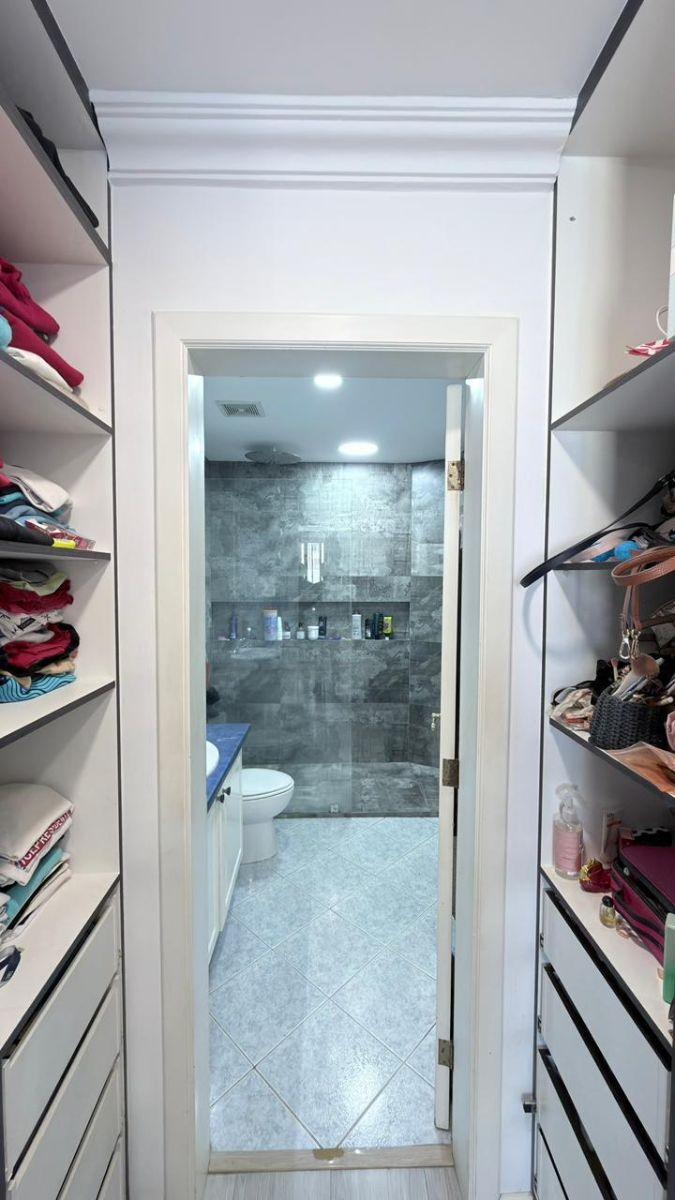 Venta Amplio Departamento Urbanizacion Jardines del Batán 159 m 3 Dorm. — imagen 2