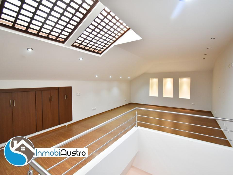 Av Pumapungo, Venta de Hermoso Departamento Duplex, Azuay — imagen 9