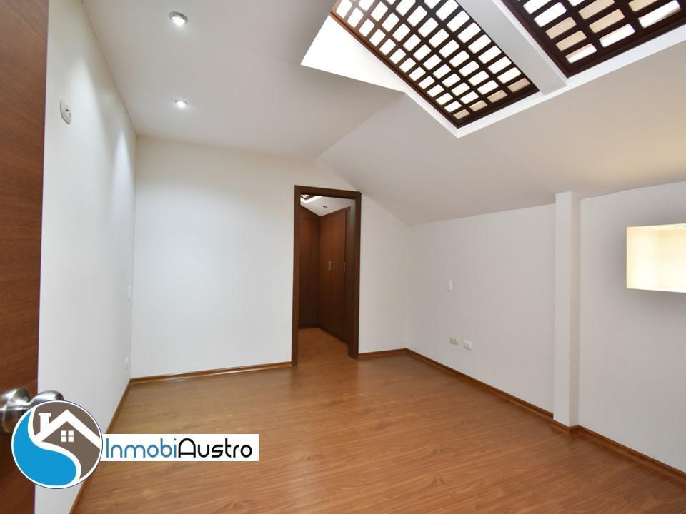 Av Pumapungo, Venta de Hermoso Departamento Duplex, Azuay — imagen 8
