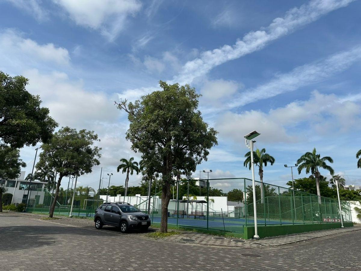 Donde Empiezan Los Recuerdos – Terreno Cerca Al Parque en L’isola, Guayas — imagen 2