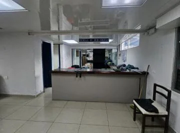 Propiedad Comercial Av 10 de Agosto — imagen 2