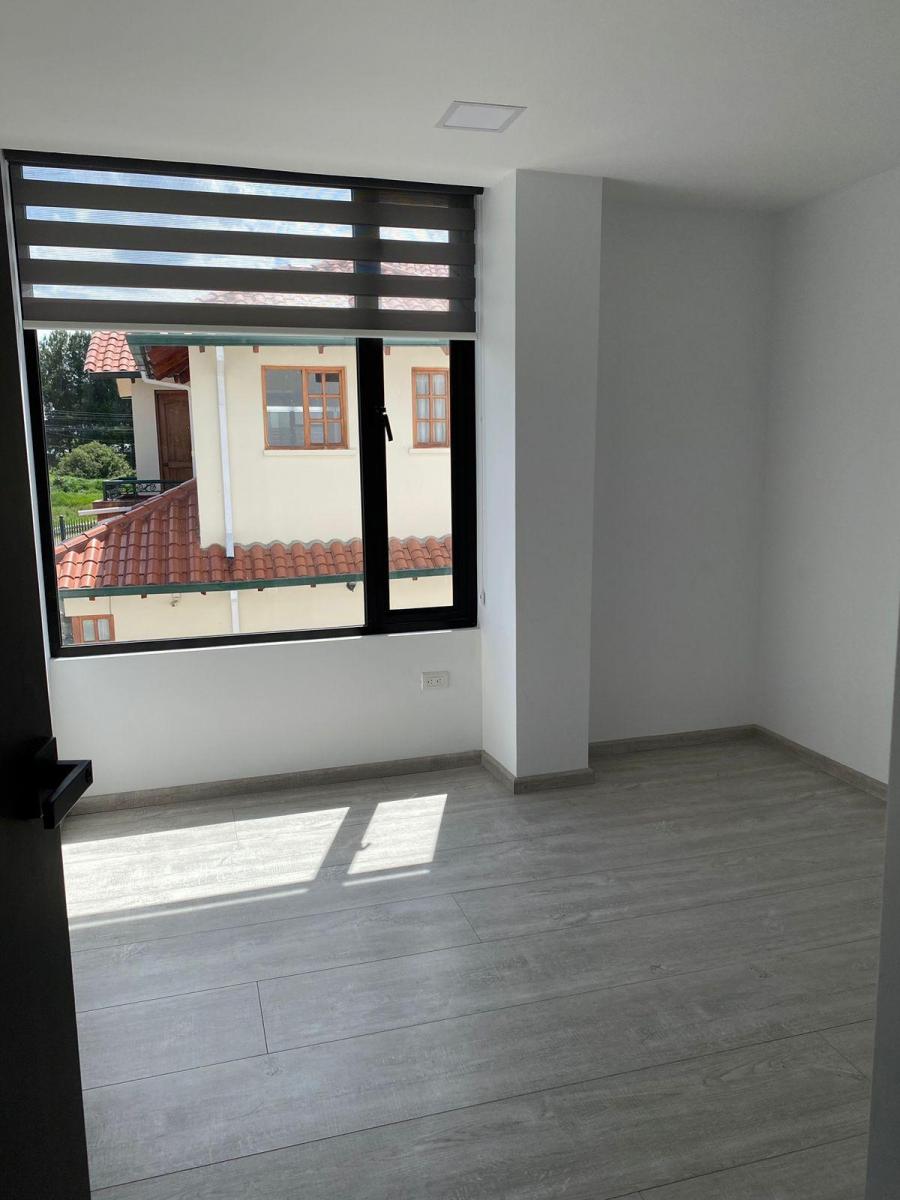 En Venta Hermosa y Amplia Casa Moderna, Ubicada en La Armenia. Provincia de Pichincha — imagen 10