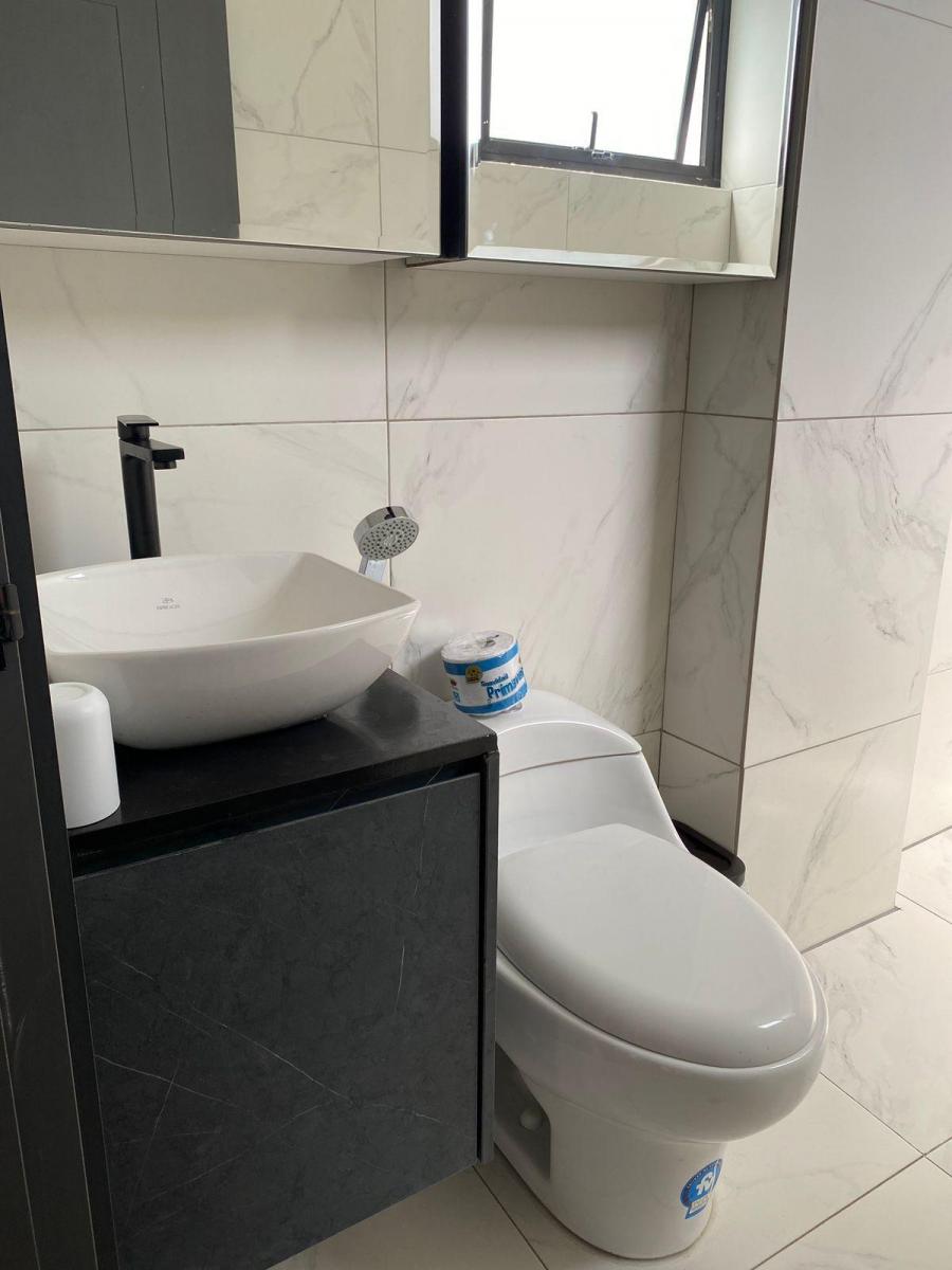 En Venta Hermosa y Amplia Casa Moderna, Ubicada en La Armenia. Provincia de Pichincha — imagen 6