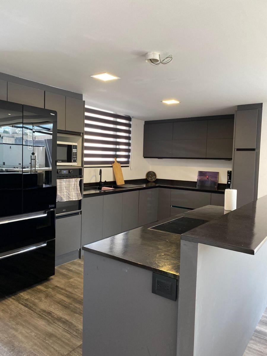En Venta Hermosa y Amplia Casa Moderna, Ubicada en La Armenia. Provincia de Pichincha — imagen 3