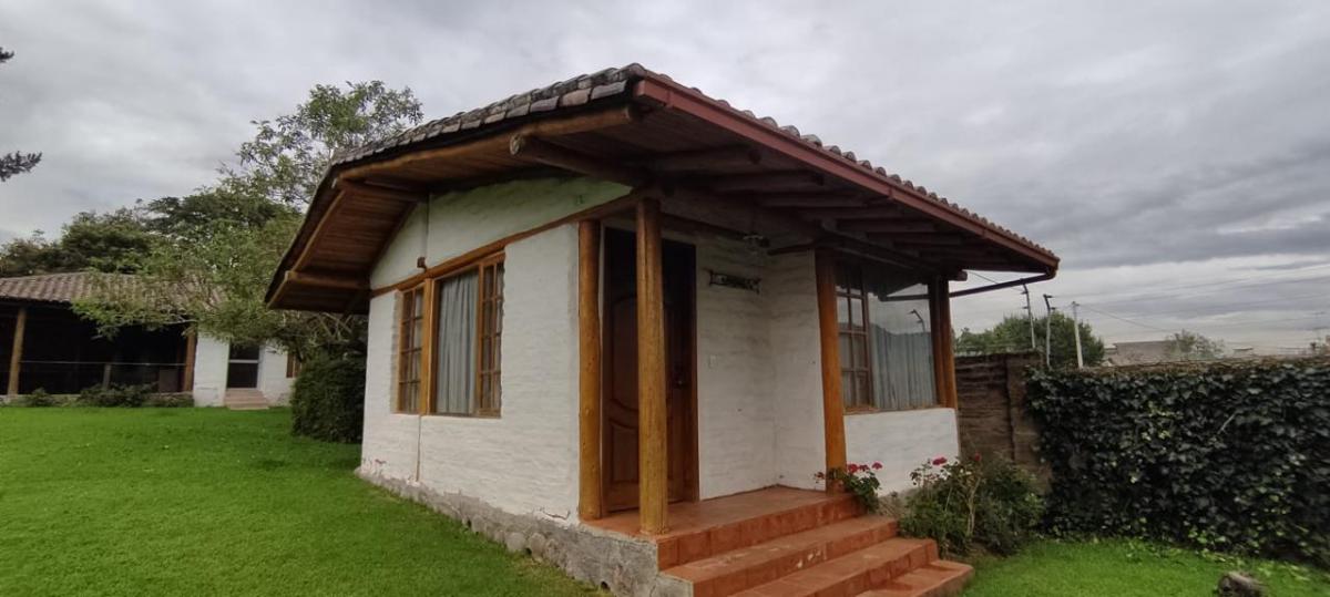 Venta de Hermosa Casa Independiente con Terreno Campestre, Valle de Los Chillos — imagen 9