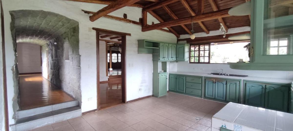 Venta de Hermosa Casa Independiente con Terreno Campestre, Valle de Los Chillos — imagen 7