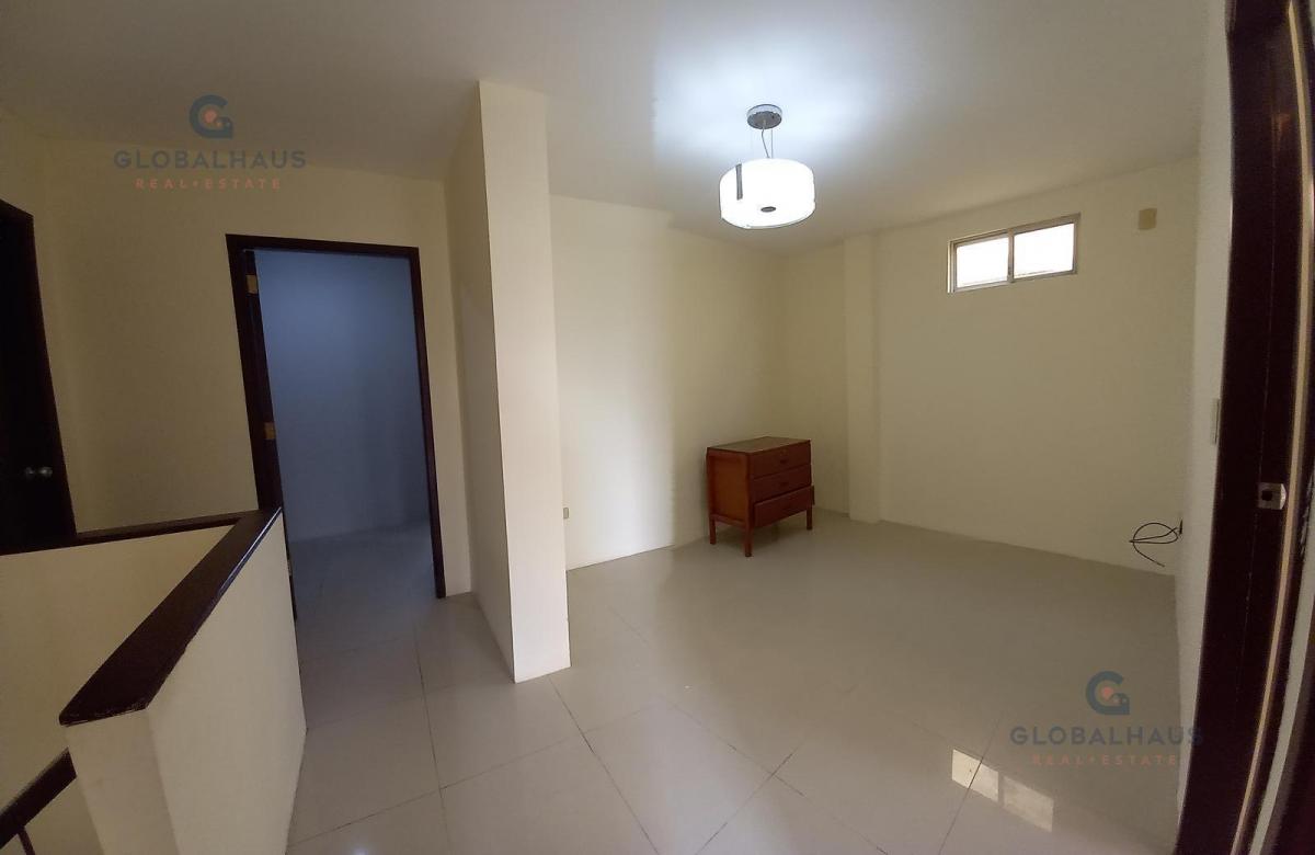 Casa en Venta con 3 Habitaciones en Villa Club. J. m. Guayas — imagen 2